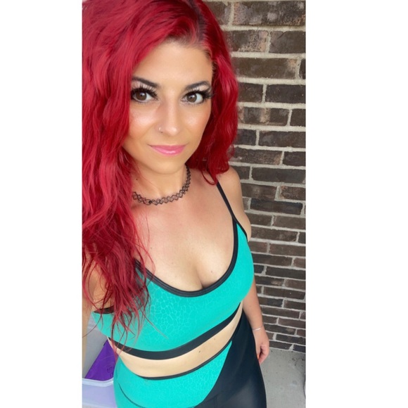 Poshmark Ambassador Samantha! - Picture 2 of 6